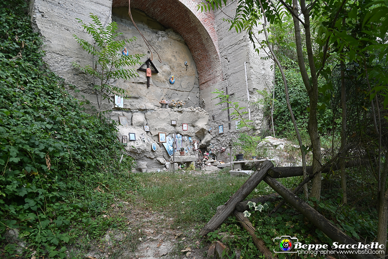 VBS_5348 - Santuario Madonna della Rocca - Dogliani.jpg